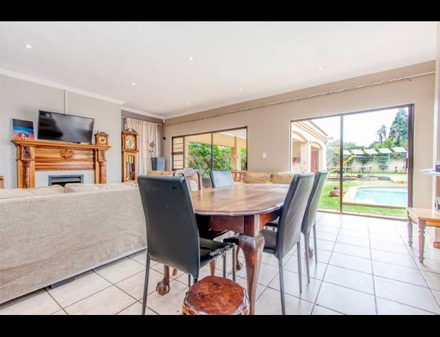 2 BEDROOM FREESTANDING FOR SALE IN FAIRLAND